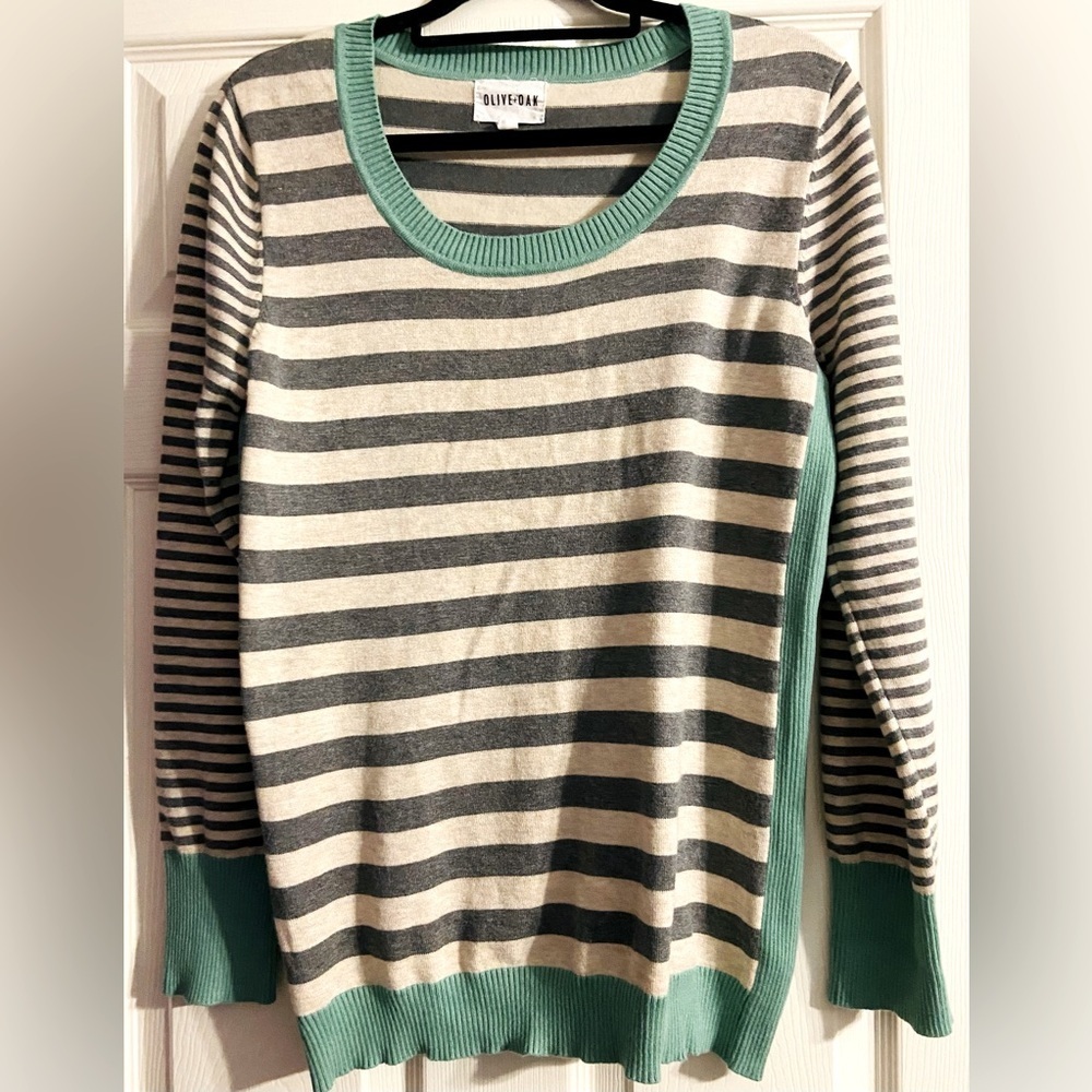 Olive + Oak Women's Green Striped Pullover Sweater Size L t77